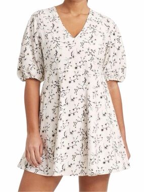Universal Thread Floral Women’s Mini Dress NWT Medium Bell Sleeve Pockets Cotton